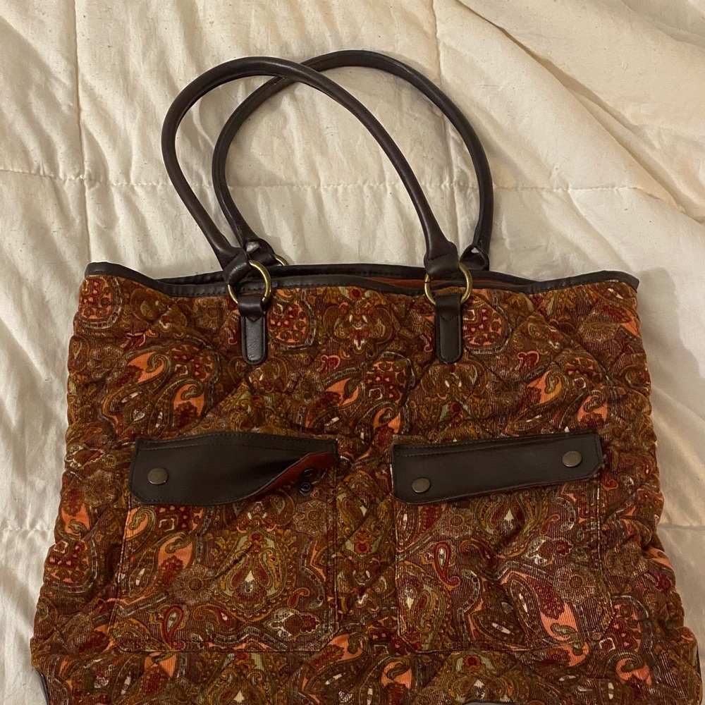 Chic Paisley Tote Bag in Rich Brown